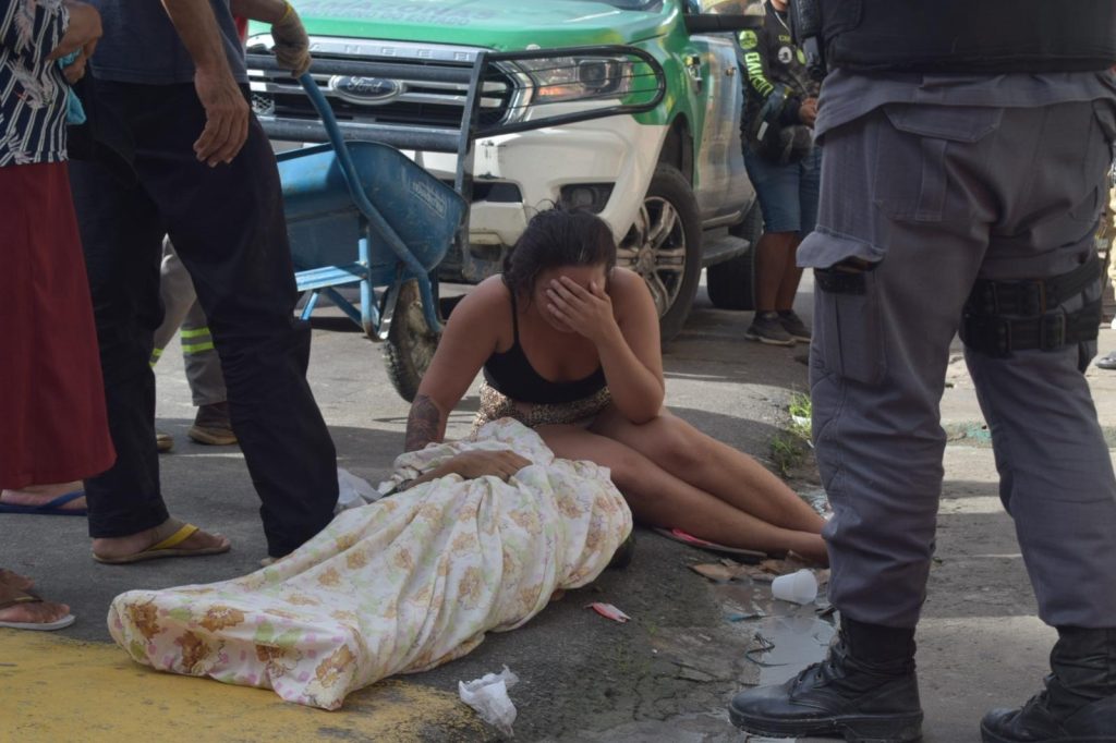 Adolescente de 16 anos é assassinado próximo de escola no Colônia Terra Nova