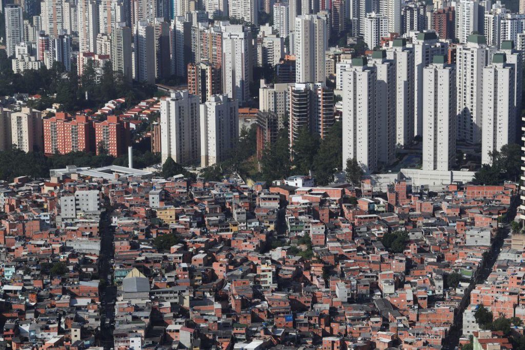 Distribuímos ou sucumbimos