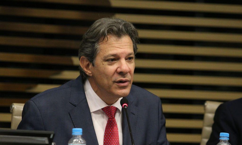 Haddad diz que Congresso deve voltar a abraçar reforma tributária