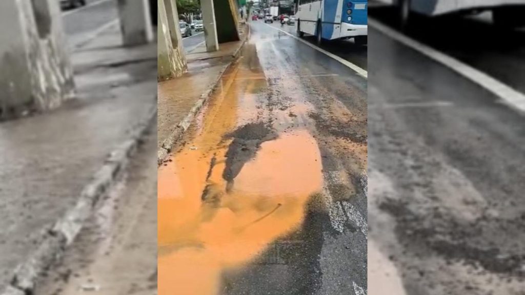 Vazamento de água interdita parte da avenida Torquato Tapajós