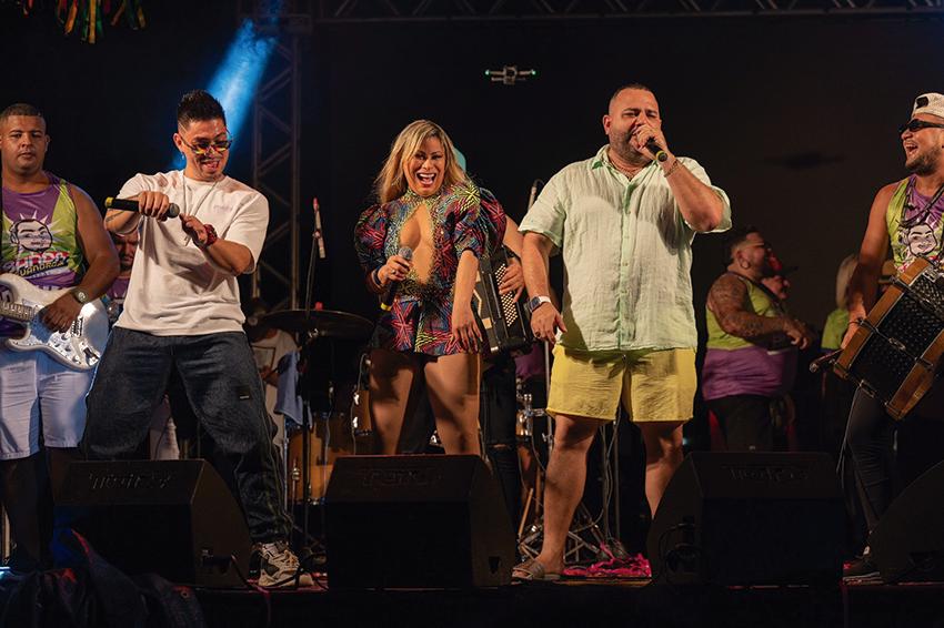 Sábado Magro tem festa com o Axerito