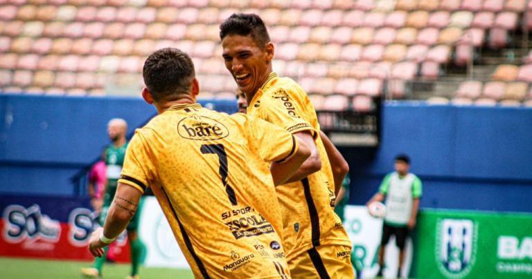Amazonas vence e dorme na liderança do Barezão