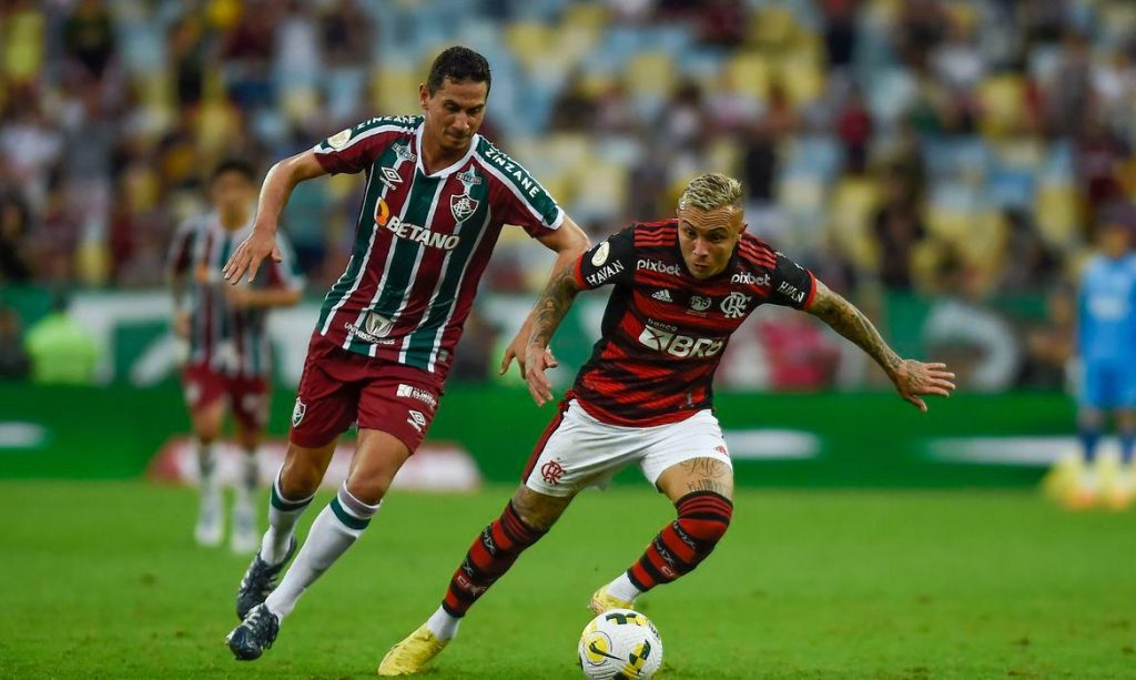 Flamengo e Fluminense jogam pelo título da Taça Guanabara