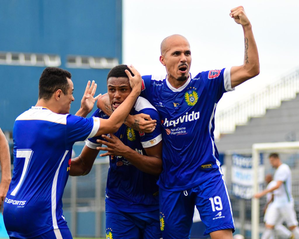 Nacional vence Manaus e abre vantagem nas quartas de final