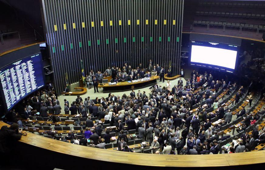 Comitê repudia PEC da anistia aos partidos