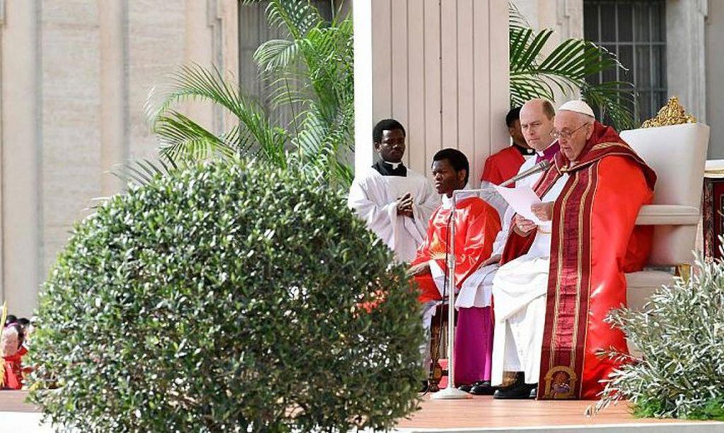 Papa Francisco celebra missa do Domingo de Ramos