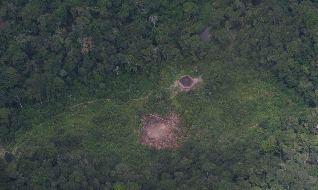 Justiça concede liberdade a garimpeiros presos em Terra Yanomami