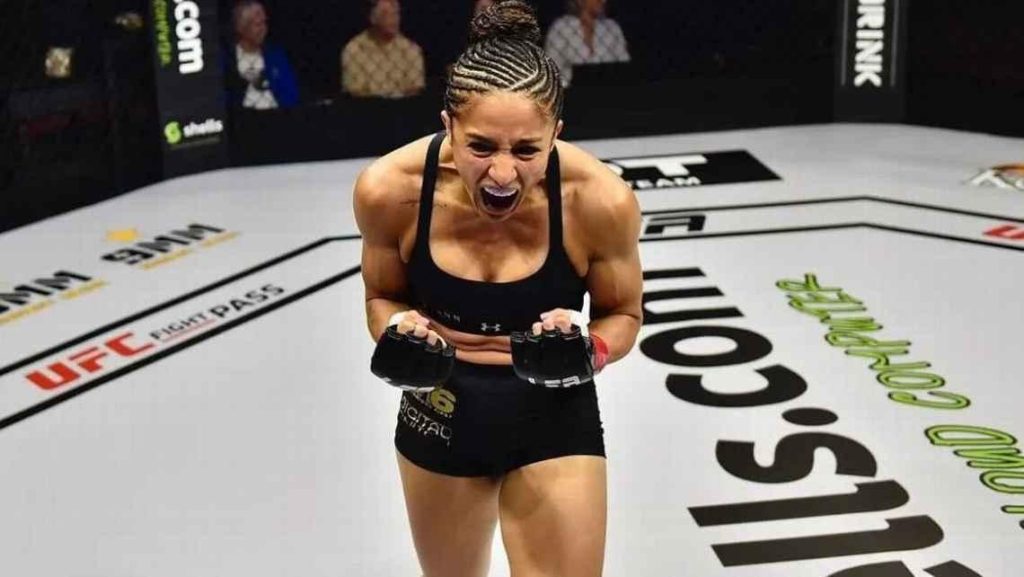 O fenômeno Jaqueline Amorim