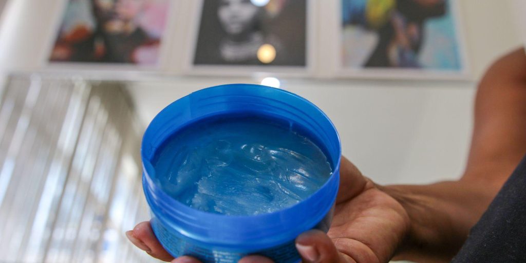 Anvisa orienta sobre como consultar as pomadas capilares autorizadas