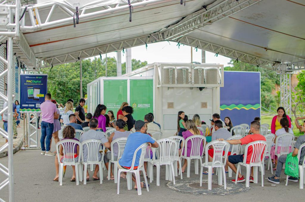 Unidade Móvel do PAC  passa a atender a zona leste de Manaus