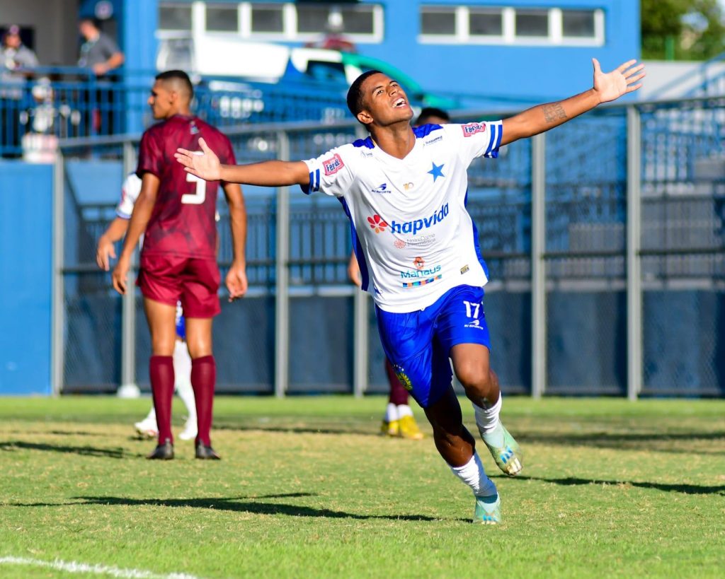 Alan Patrick marca seu primeiro gol da temporada e se emociona