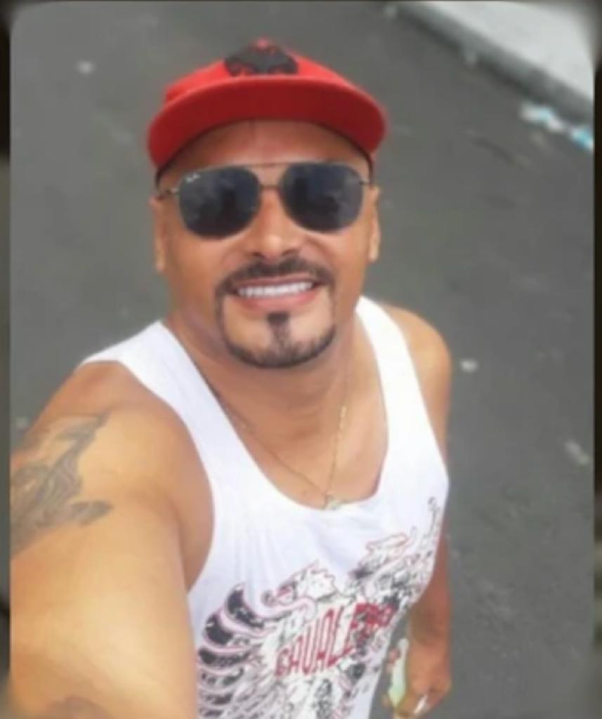 Homem morre a tiros em estabelecimento comercial no centro de Manaus