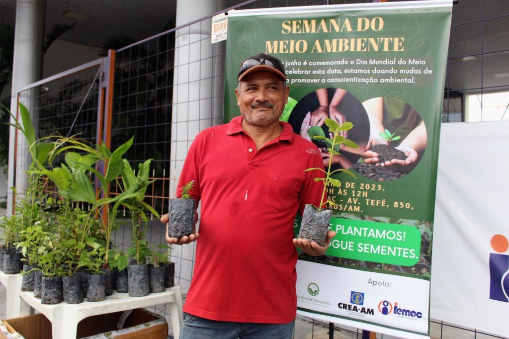 Semana do Meio Ambiente: população de Manaus recebe mudas para celebrar a data
