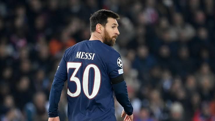 PSG oficializa saída de Lionel Messi