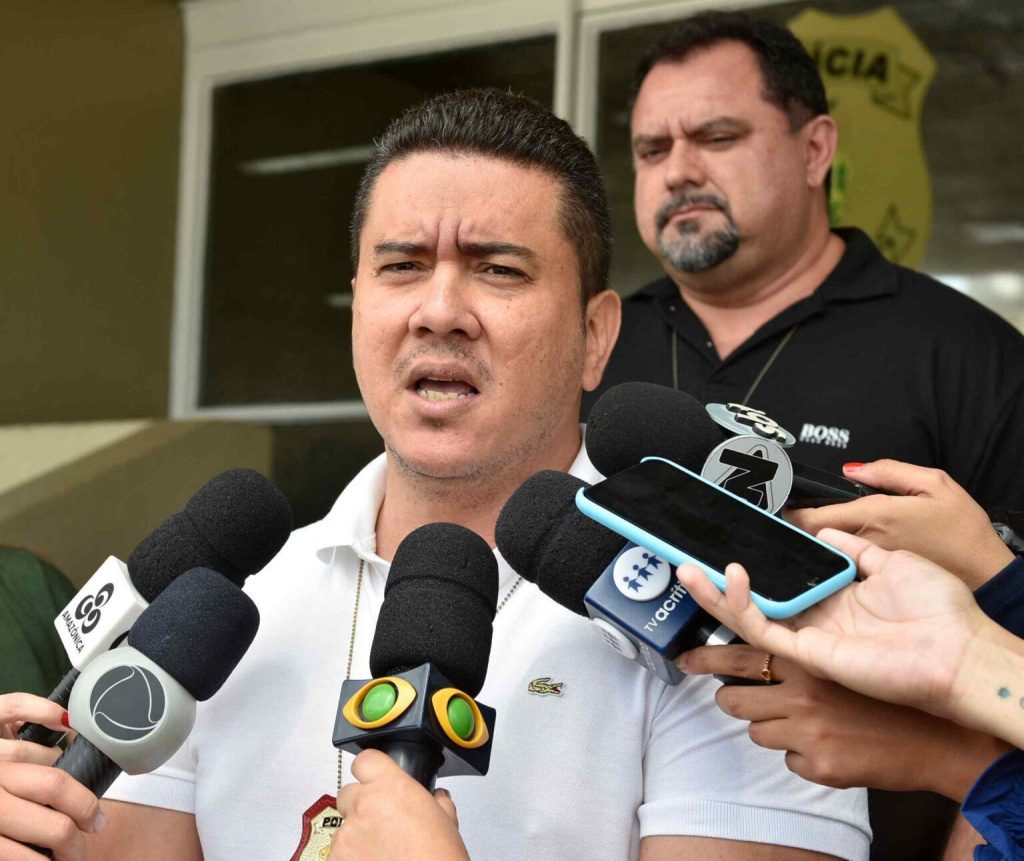 PC-AM prende mulher que se passava por funcionária do Ministério da Justiça para aplicar golpes