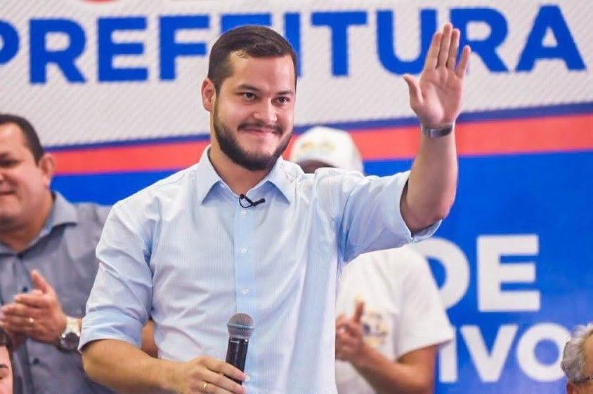 Adail Filho relembra trabalho de Adail Pinheiro na prefeitura de Coari