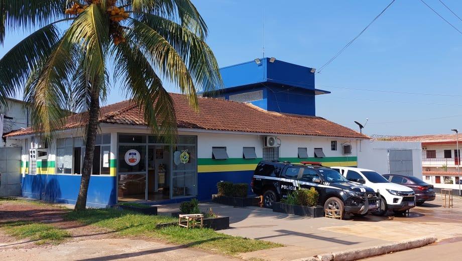 Jovem é preso por furtar equipamentos de sítio em Presidente Figueiredo