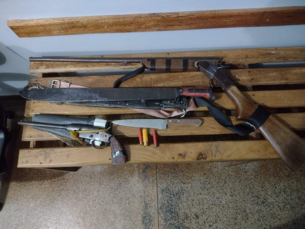 Homem é preso após ter ferido a própria esposa e neta no interior do Amazonas