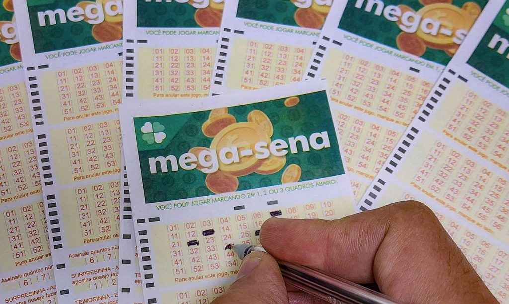 Sem vencedores, prêmio da Mega-Sena acumula de novo