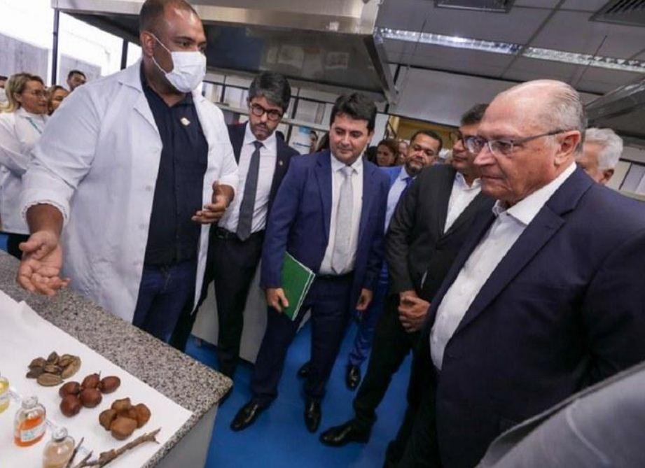 David entrega, com Alckmin, espaço para micro e pequenas empresas
