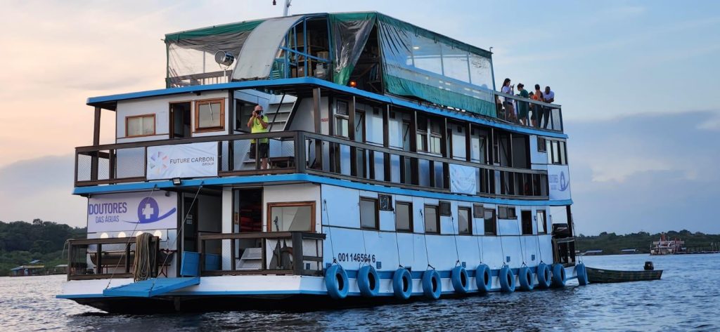 Levando  dignidade e saúde aos ribeirinhos do Amazonas e Roraima