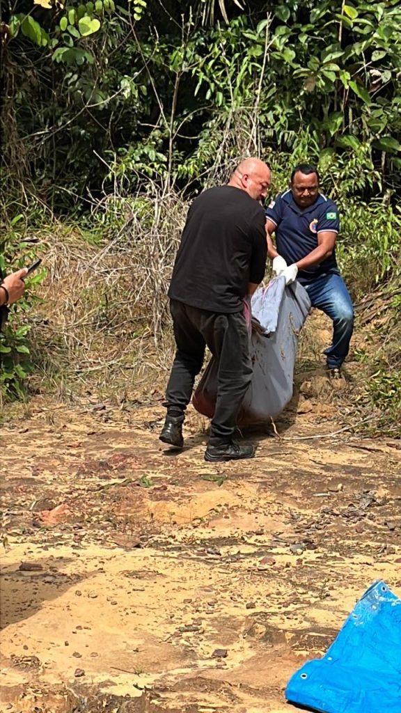 Corpo é encontrado em área de mata dentro de condomínio no Tarumã