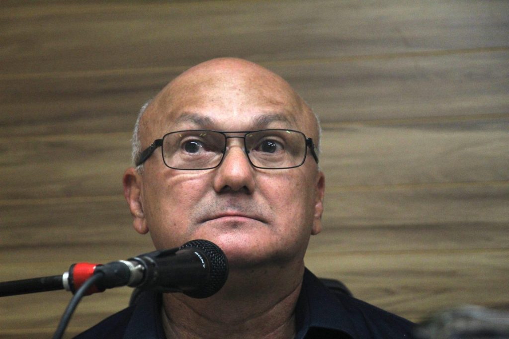 Comissão municipal do PL decide expulsar Coronel Menezes
