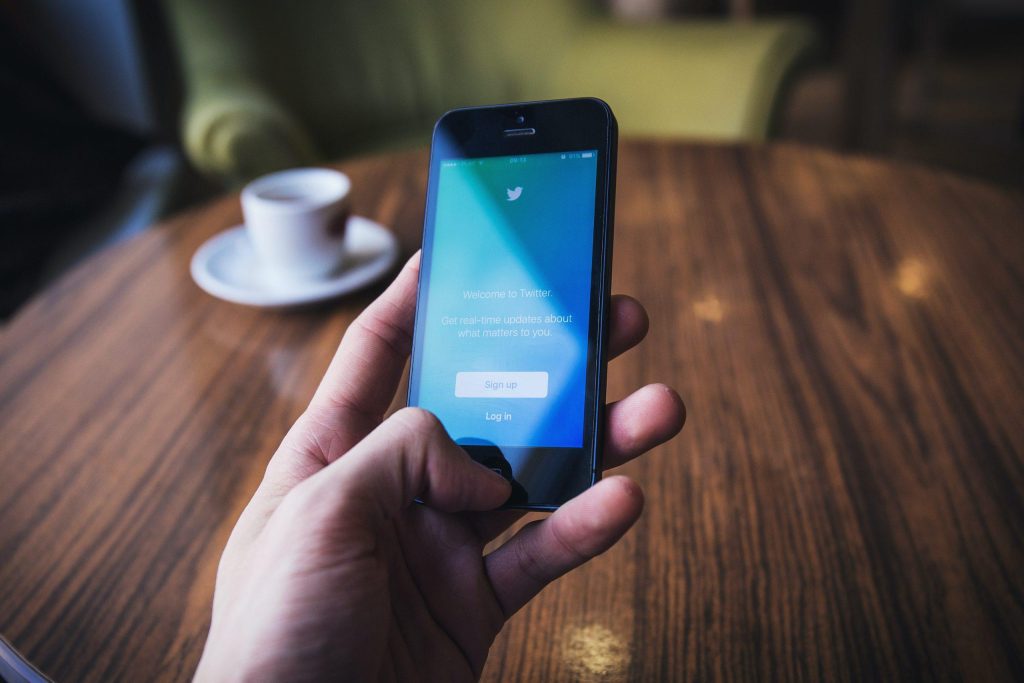 Rede social X, antigo Twitter, oferecerá chamadas de áudio e vídeo
