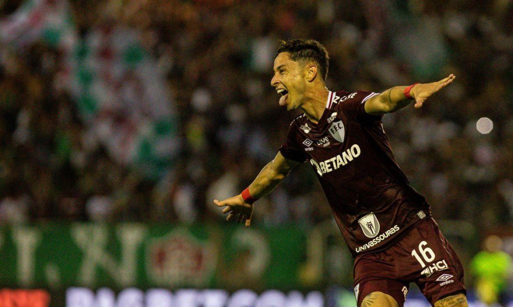 Brasileirão: Fluminense ganha no fim e clássico entre Corinthians e Palmeiras termina empatado