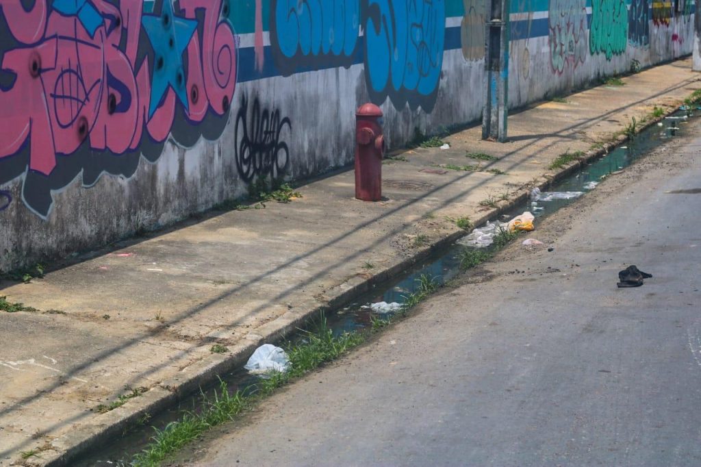 Corpo de travesti é encontrado em rua do bairro Cidade de Deus