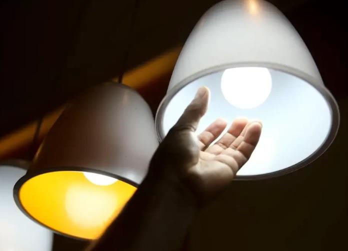 Falta de energia elétrica revolta consumidores