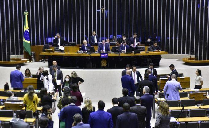 ‘Digitais’ do Amazonas na minirreforma