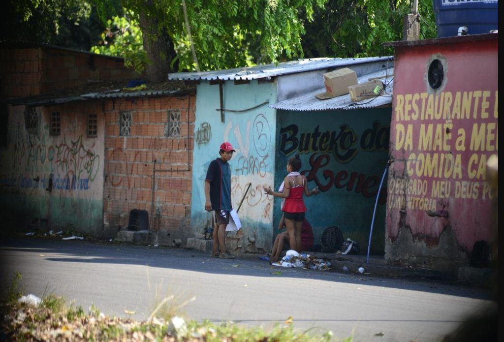 ‘Cracolândia’  coloca em risco moradores da rua Seriano no bairro Cidade Nova