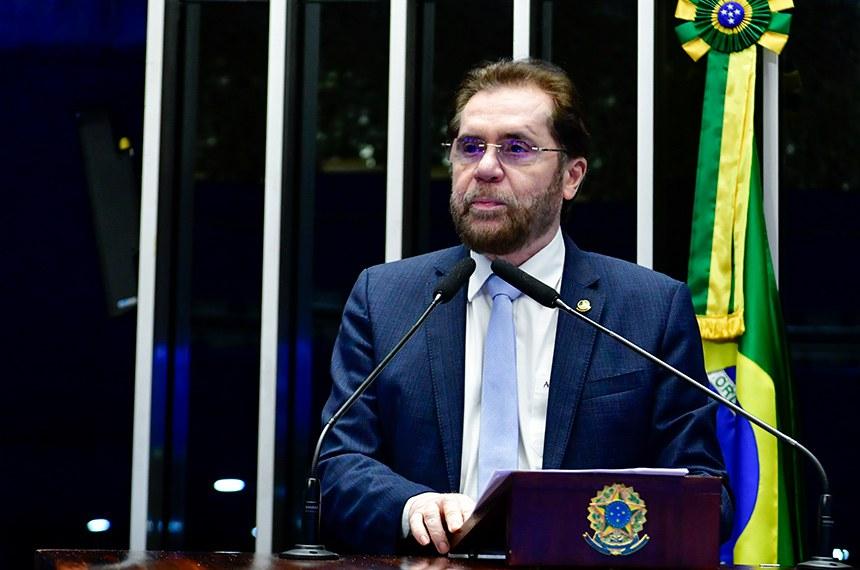Plínio Valério volta a questionar influência estrangeira na Amazônia