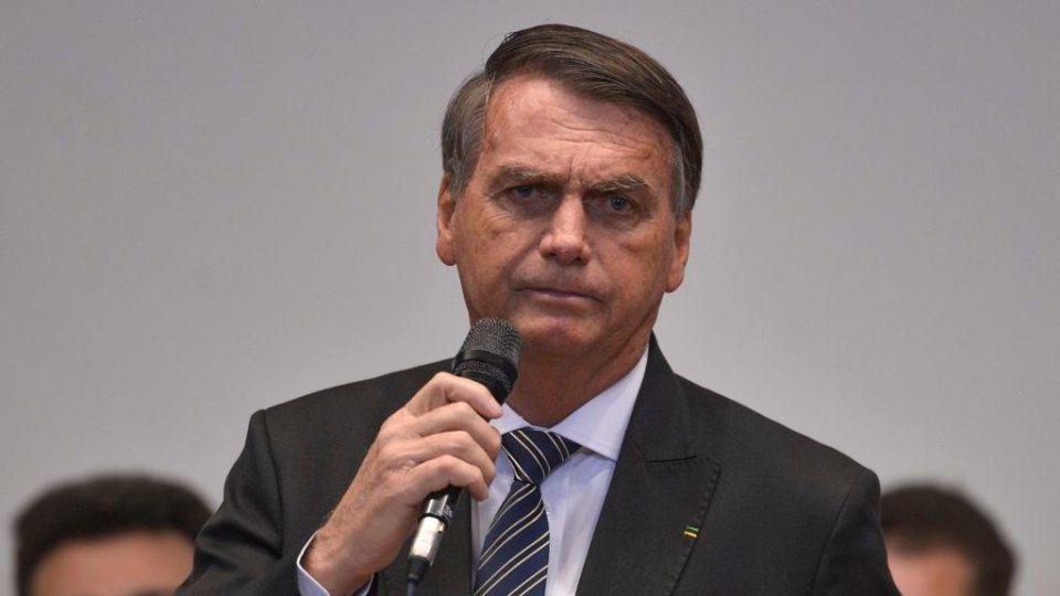 TSE multa Bolsonaro por impulsionamento ilegal contra campanha de Lula