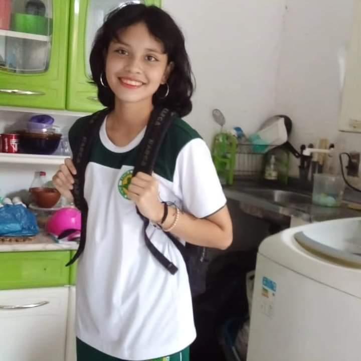 Adolescente sai de casa para escola e desaparece em Manaus