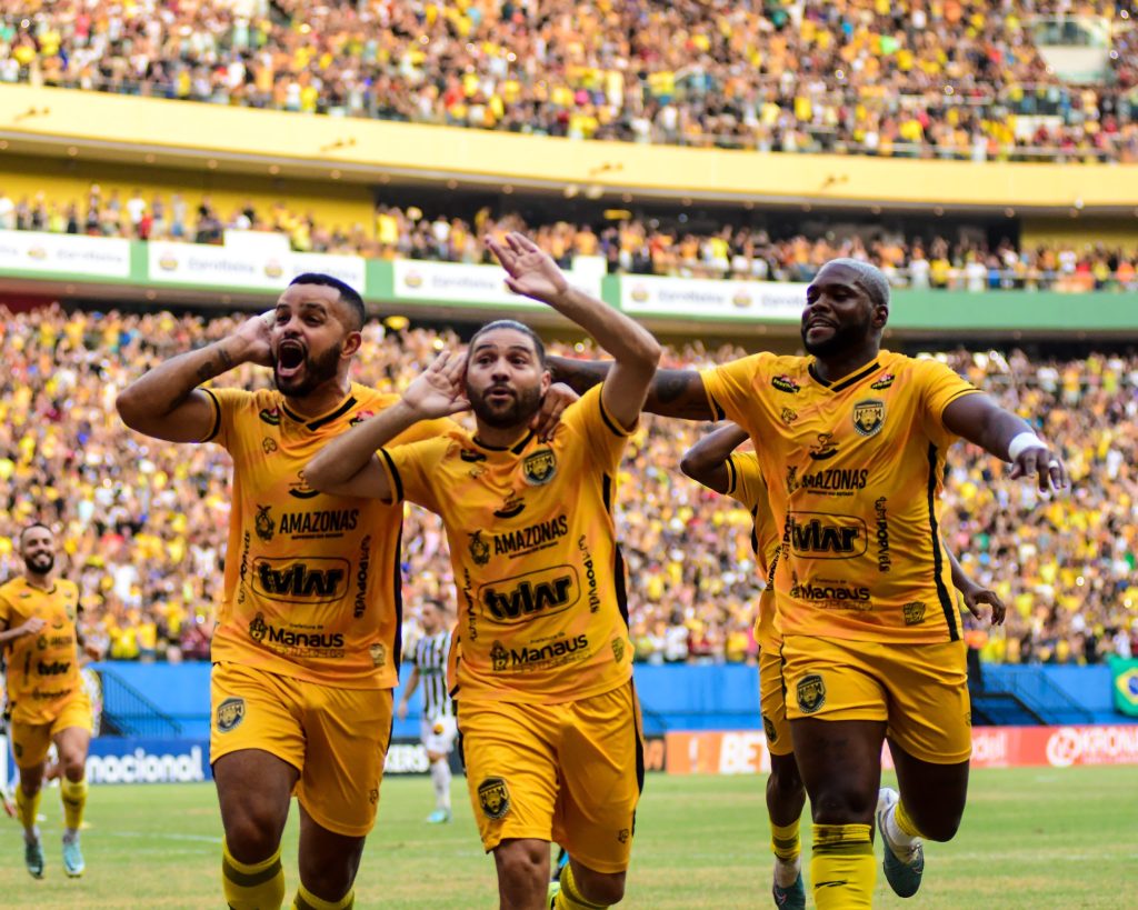 Amazonas vence Botafogo-PB, sobe de divisão e é finalista do Brasileirão Série C