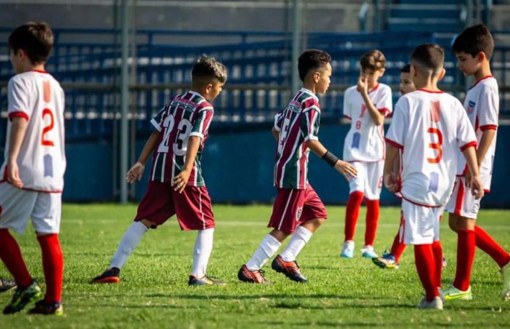 Partida que árbitro era pai de atleta em campo é cancelada e será refeita
