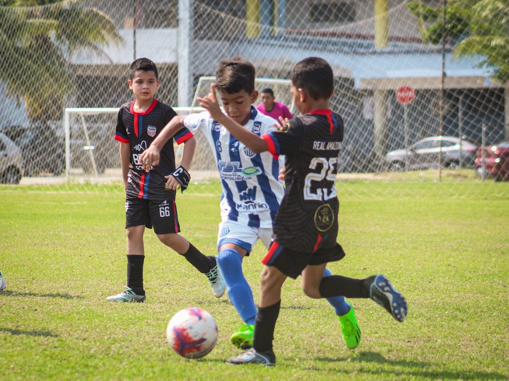 Amazonas, São Raimundo, Manaus EC e Craques do Futuro avançam para a semifinal ouro do Sub-10