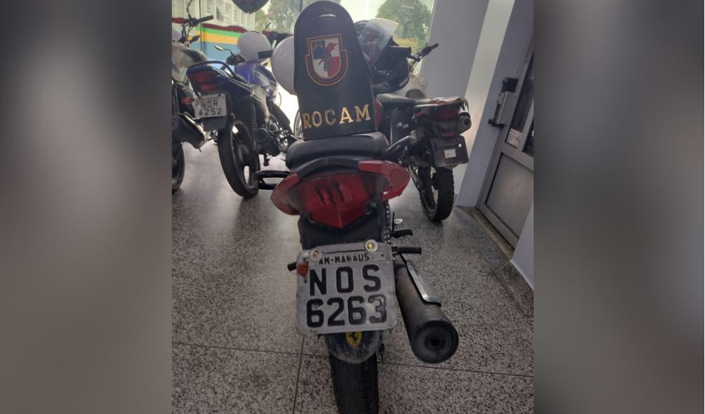 Casal é preso com motocicleta roubada, no bairro da Paz