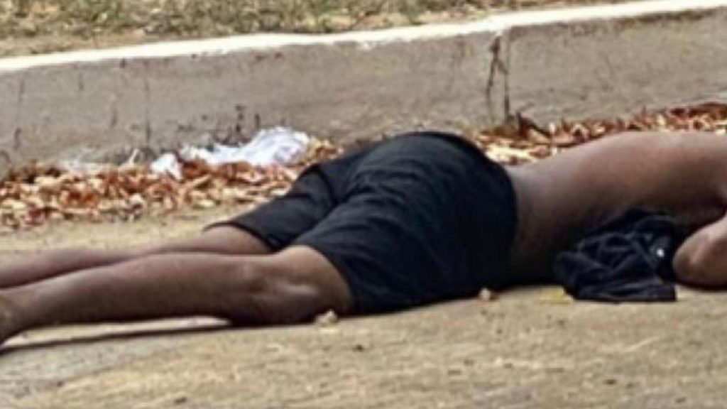 Jovem é executado com tiros à queima-roupa em praça na Zona Oeste de Manaus