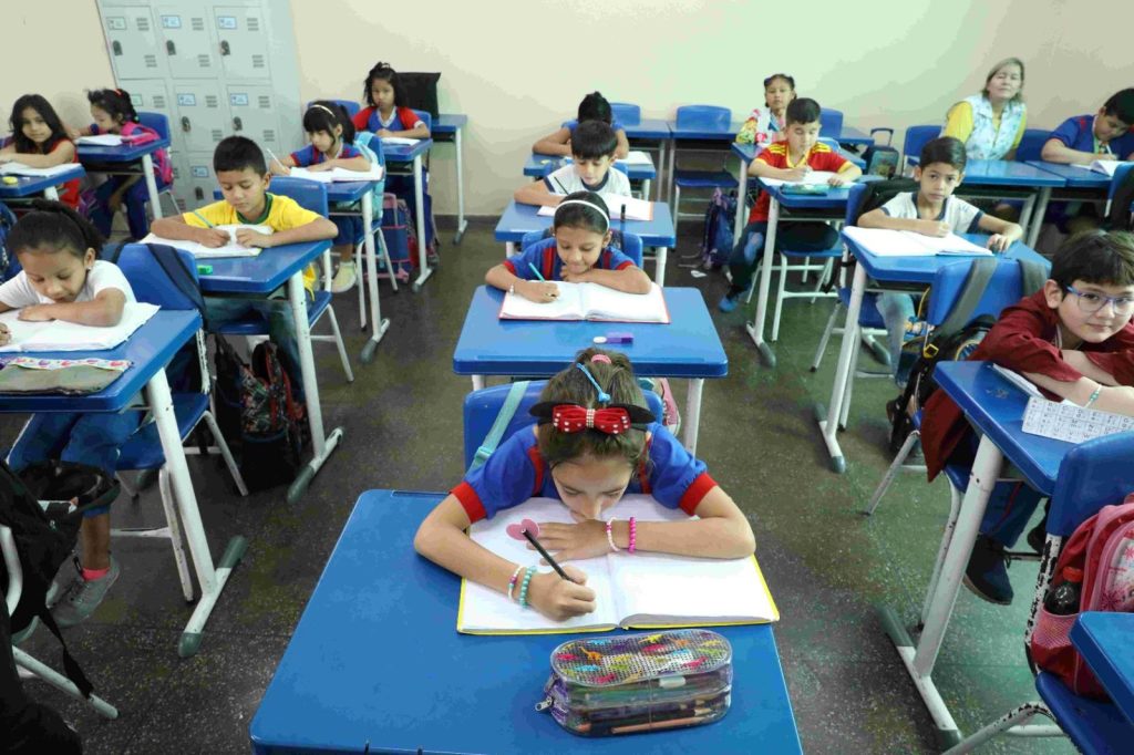 Aplicação das provas do Sadeam tem início na rede pública de ensino do Amazonas