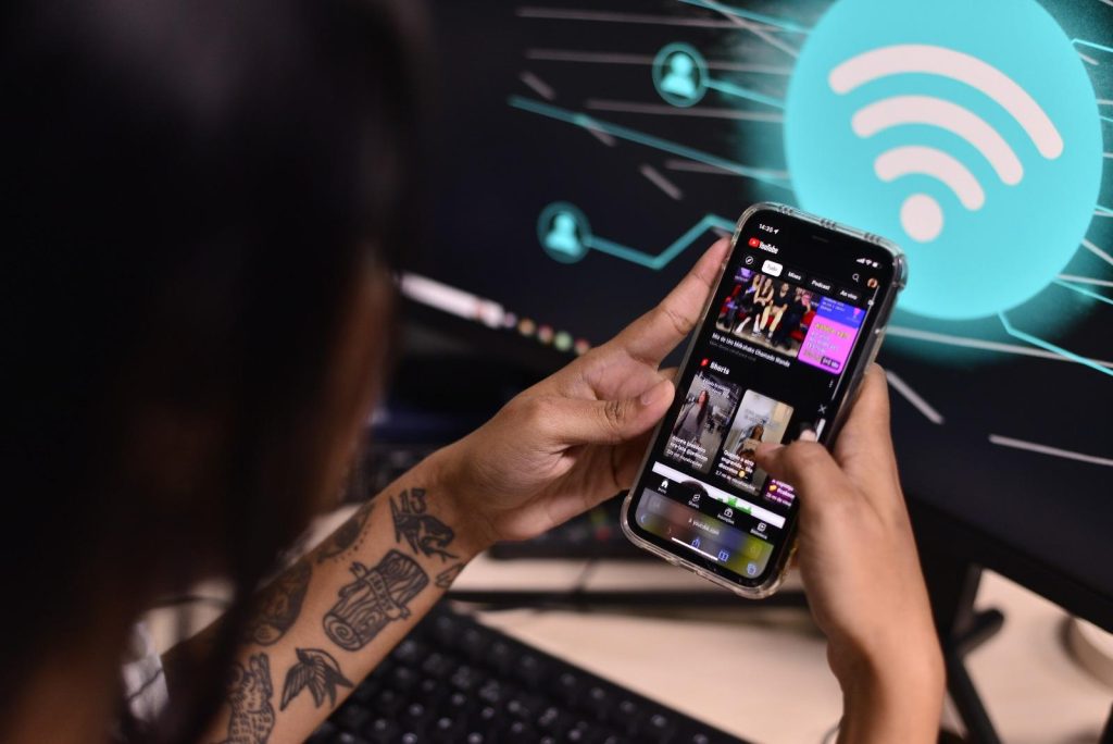 Estudantes do Amazonas estão entre os que menos usaram a internet em 2022, revela pesquisa