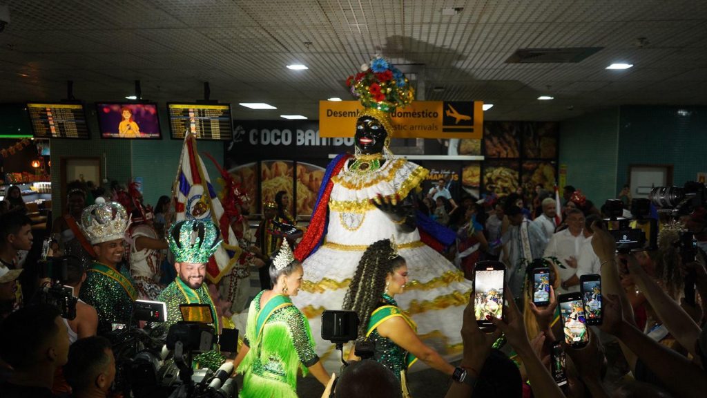 Kamélia chega e abre oficialmente o Carnaval de Manaus