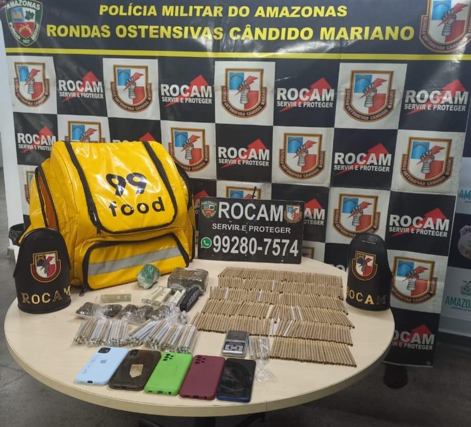 Trio é preso em flagrante embalando drogas em quitinete no bairro Japiim