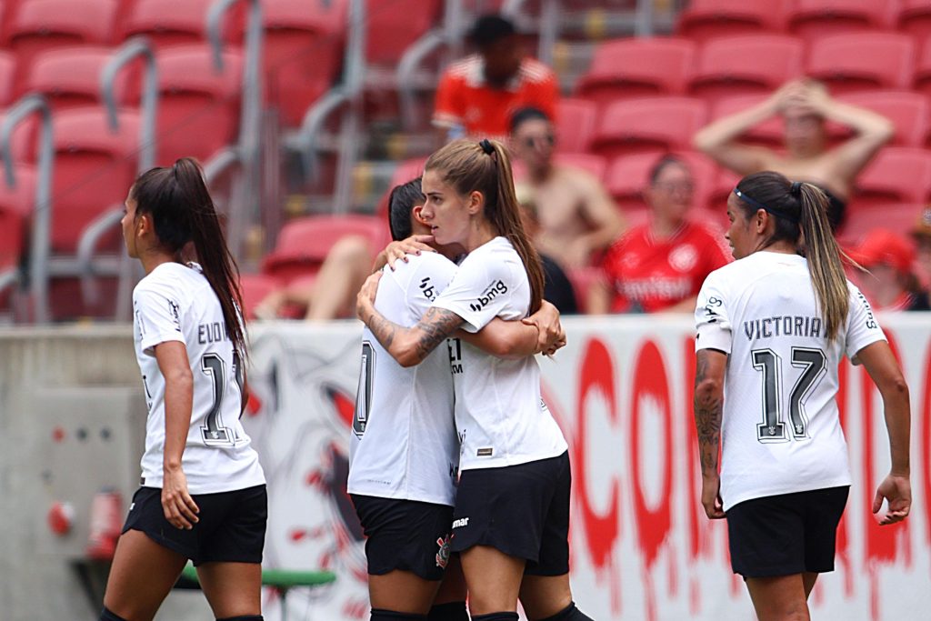 Ferroviária e Corinthians se classificam para as semifinais