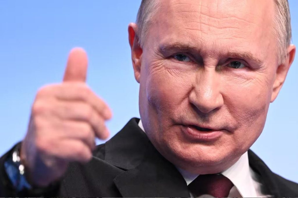 Putin é reeleito para 5º mandato na Rússia, segundo resultados preliminares