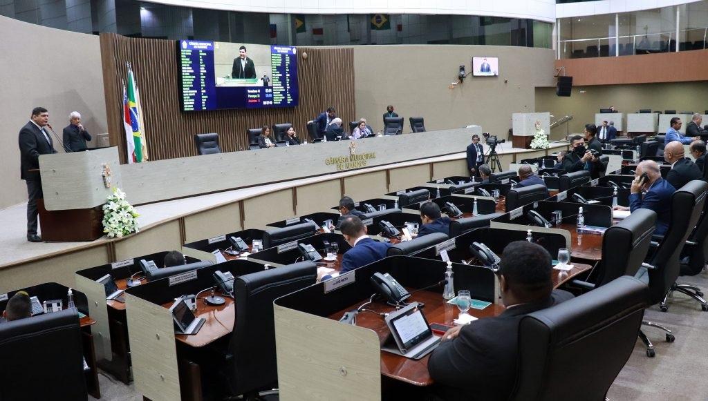 Base vai à justiça por empréstimo