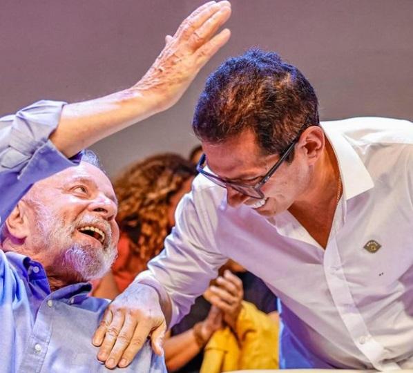 Um nome para unificar a esquerda