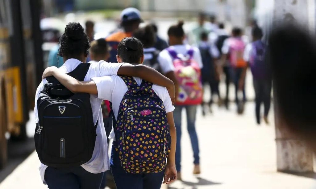 Saúde mental: veja como funciona a terapia para crianças